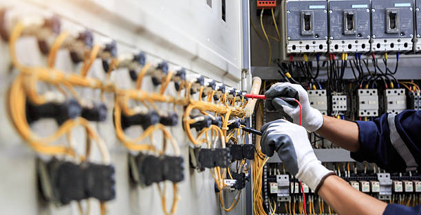 Professional Electrician technician working in Huntington, TX